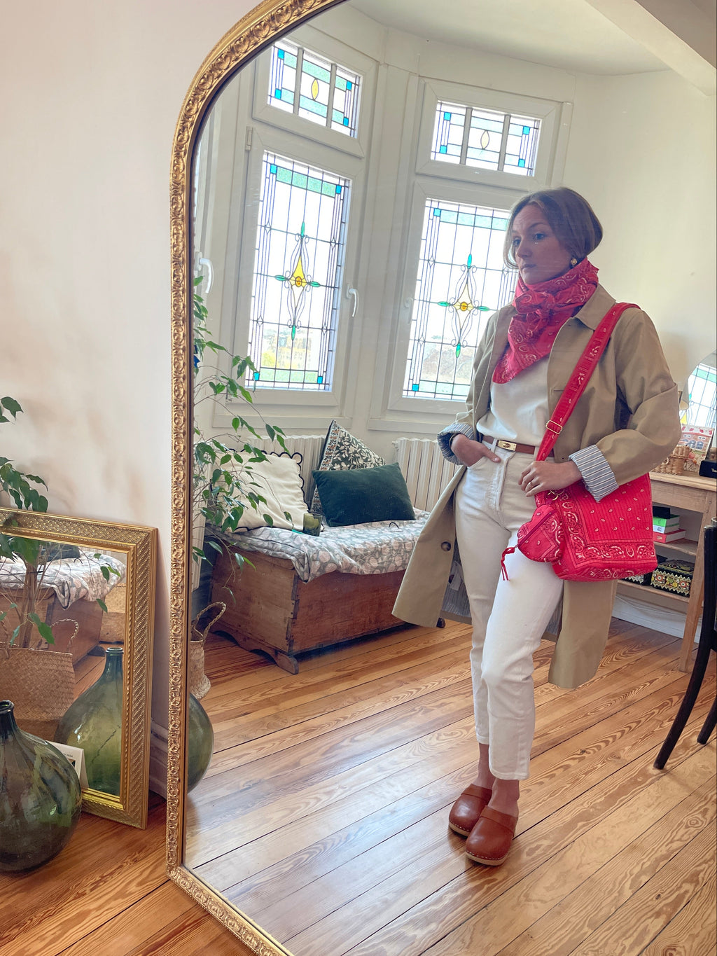 maxi-foulard-personnalisable-et-reversible-imprime-bandana-rose-et-bandana-rouge-mani-collection-bandana-bloom-coton-block-print-indien-confection-francaise