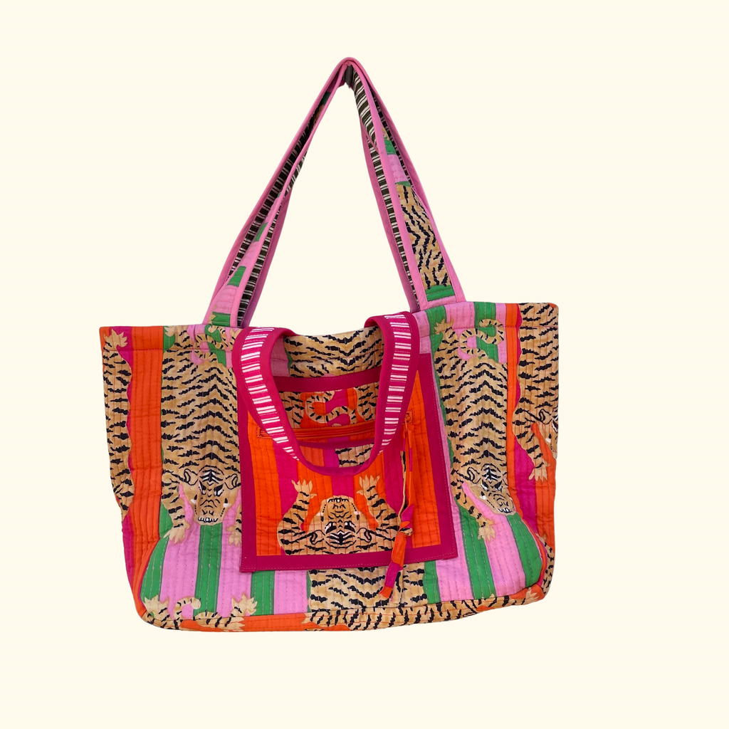 Moyen cabas réversible et matelassé Ravi couleur orange et rose fuschia et vert et rose, fabriqué à la demande en France