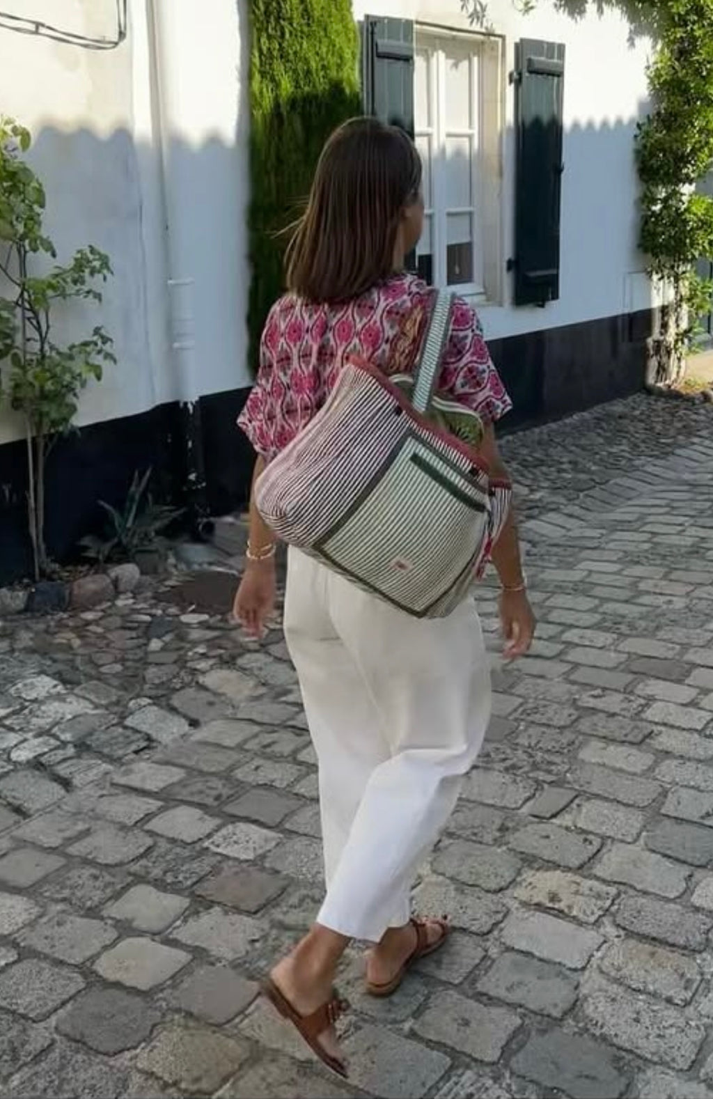 Moyen cabas Ravi matelassé et réversible, vue intérieure : poche zippée 23 cm, tissu blockprint imprimé à la main en Inde