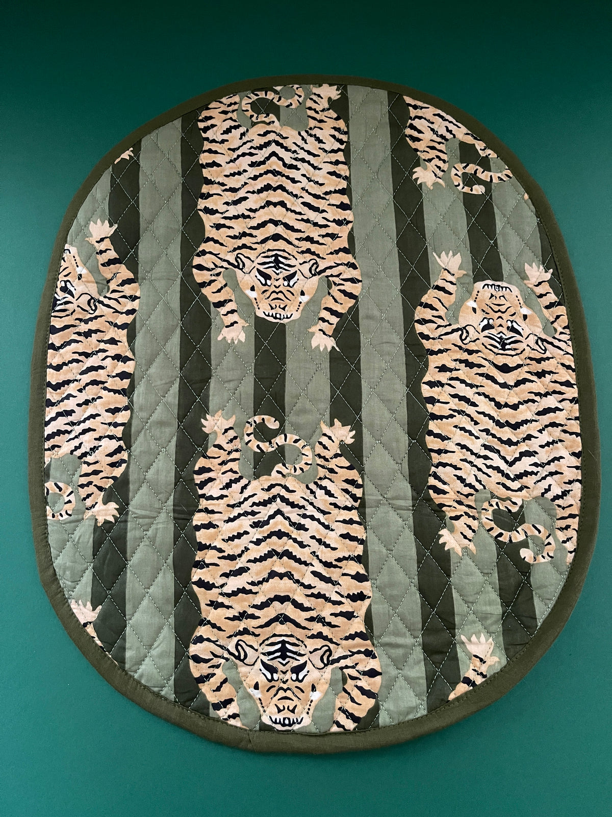 set de table réversible imprimé tigre rayures vertes et kaki block print indien